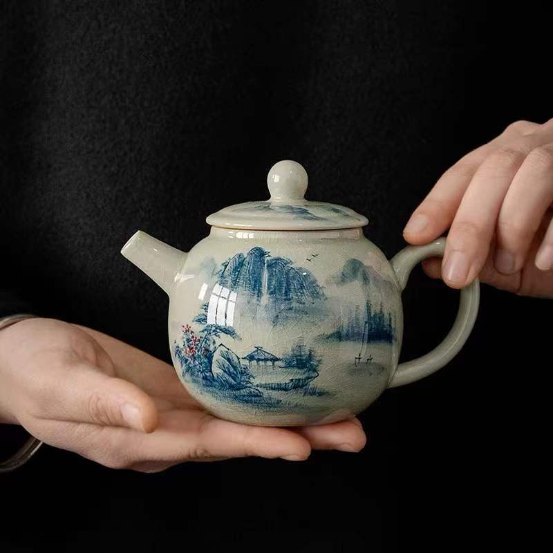 Ấm Sứ Cảnh Đức vẽ tay Họa tiết Sơn Thủy Đẹp Mắt 210 ml