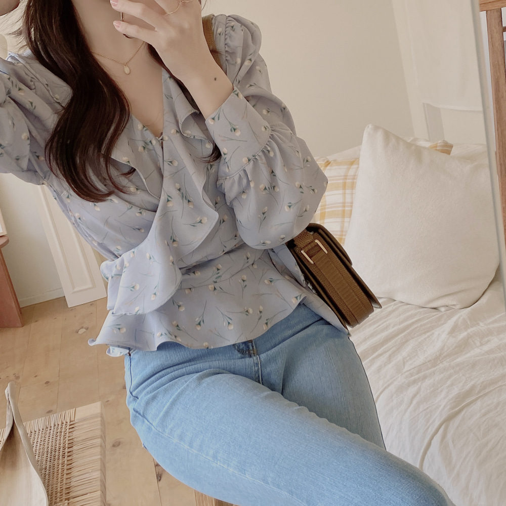 Áo Voan Hoa Tay Dài Cổ Chữ V 32977