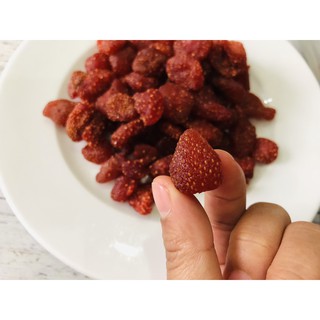 100g dâu tây sấy dẻo Đà Lạt