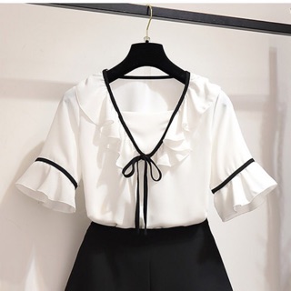 Áo cổ yếm cho người béo mập