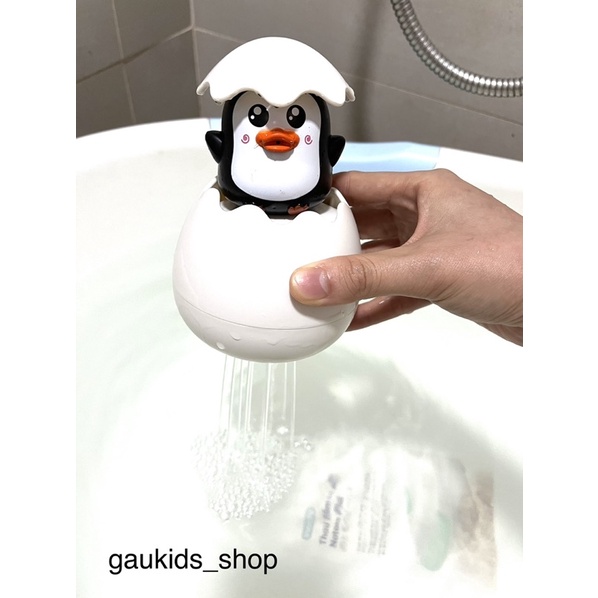 Đồ Chơi Bồn Tắm Trứng Nở Vịt ( Chim Cánh Cụt)  Thả Bồn Tắm Phun Nước Cho Bé