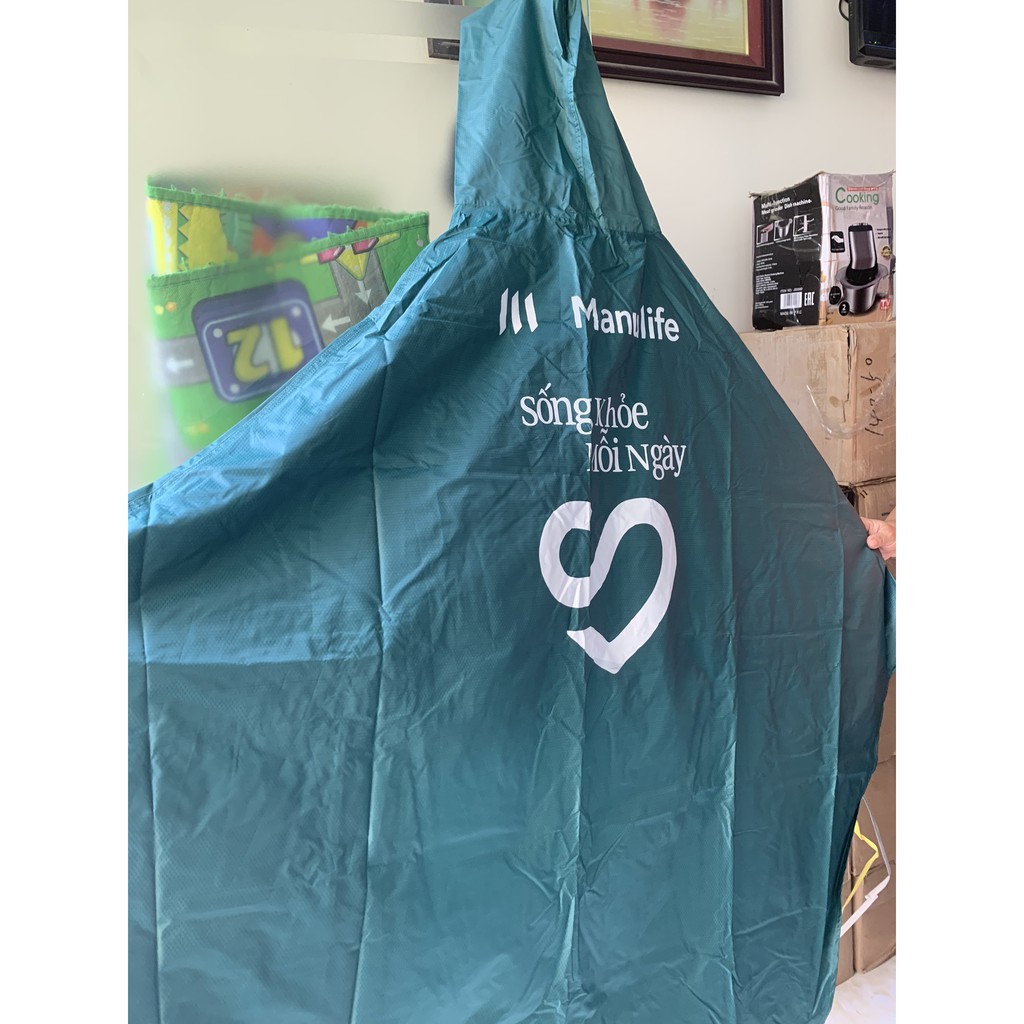 Áo mưa vải dù logo Manulife. Qùa tặng thương hiệu ý nghĩa.