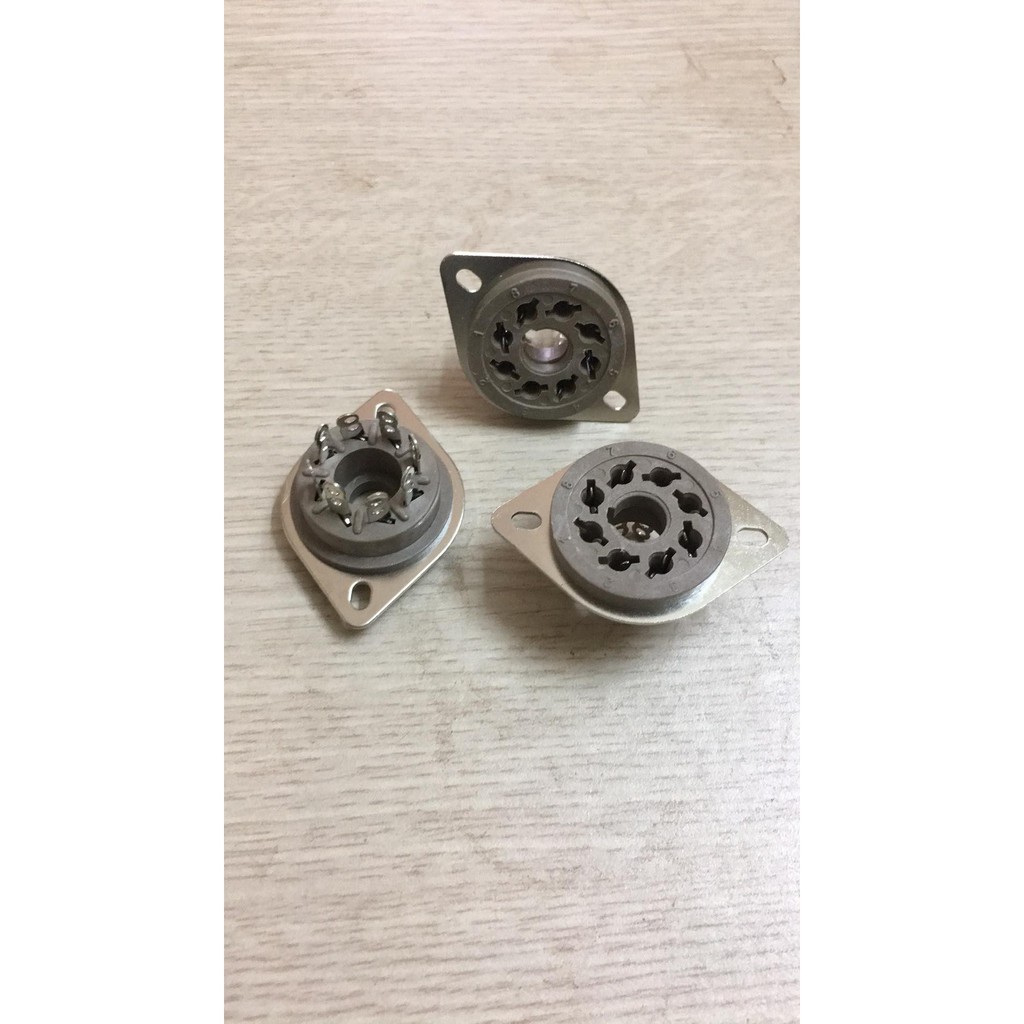 B03 Đế đèn 8 chân nâu chéo gắn chassic