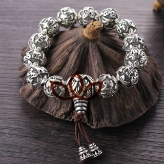 Chuỗi tay bạc chạm Om Mani Padme Hum