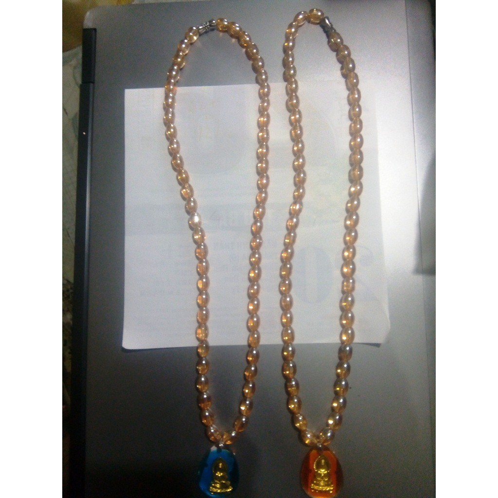 Dây đeo cổ giả ngọc trai, có hình Quan Thế Âm Bồ Tát