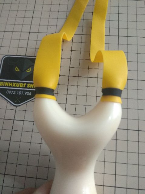 Băng keo quấn đầu chạc ná nhanh tiện lợi chắc chắn.rộng 5mm dài 25m