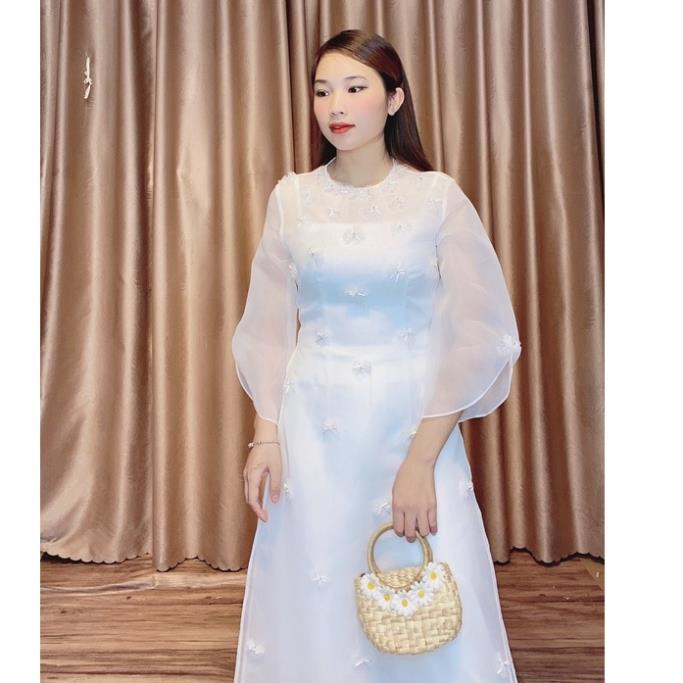 Áo Dài Cách Tân Voon Oganza Trắng 4 Tà Thiết Kế