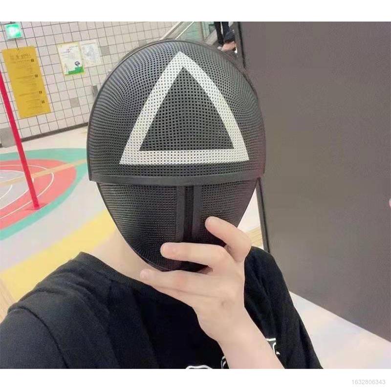 Mặt nạ bằng nhựa hình tròn Squid Game phong cách Halloween dùng làm đạo cụ chụp ảnh độc đáo