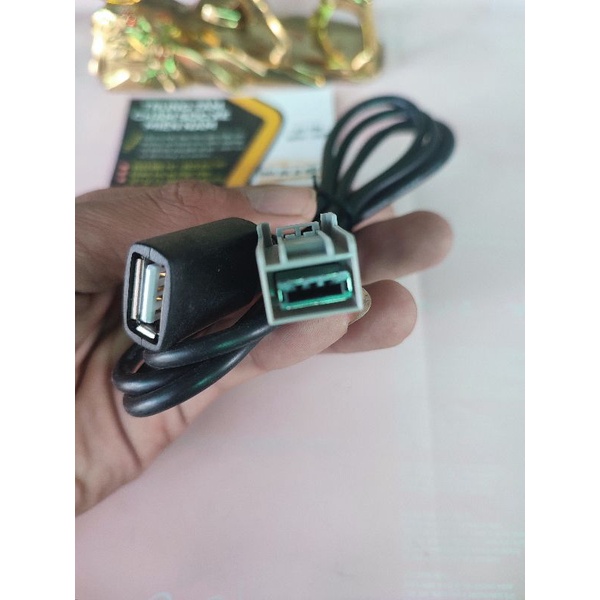 Jack usb CD oto mitsubitshi-xpander