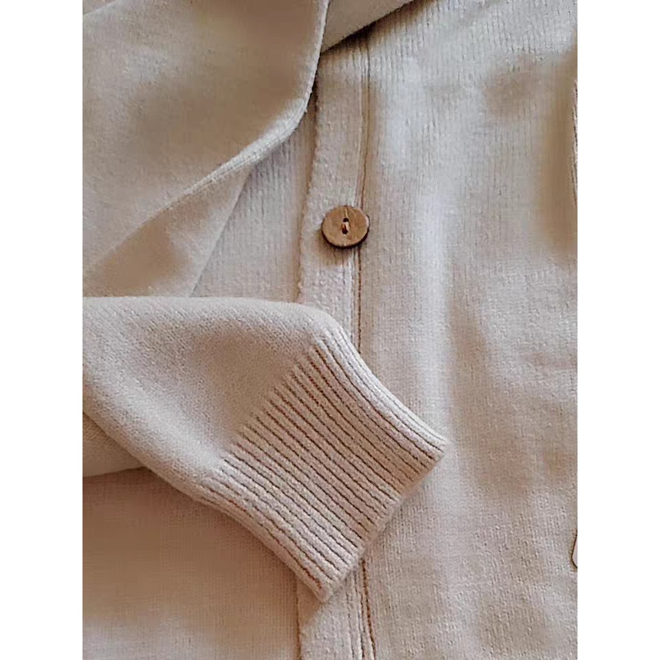- Áo khoác cardigan len cổ tròn dày dặn