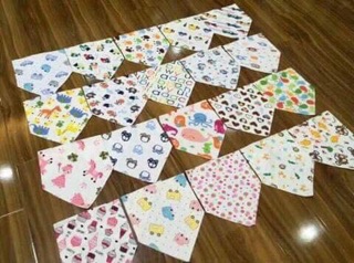 Com bo 05c Yếm cho bé 
