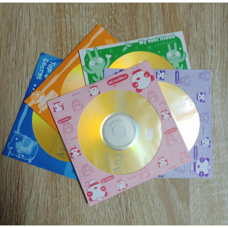 DVD + CD trắng kèm bao đĩa dễ thương