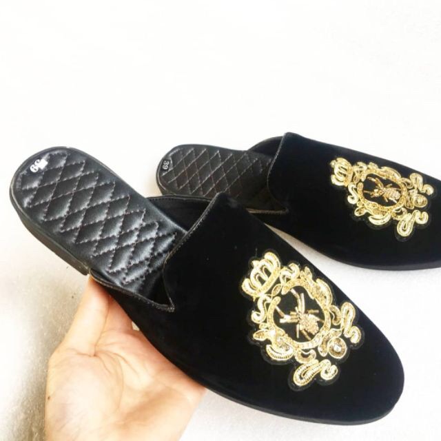 Sục thêu nam ( sục ong hoa trắng nót đen ) | BigBuy360 - bigbuy360.vn