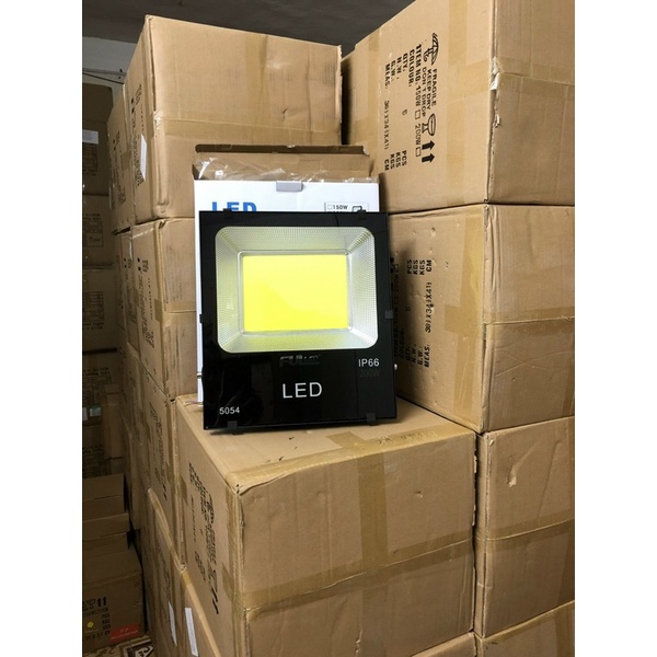 Đèn ngoài trời LED COB 200W 220V chống nước IP66 dùng cho sân bóng - tennis - Màu trắng và Vàng| Lakisan