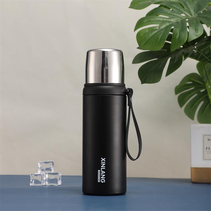 Bình giữ nhiệt mẫu mới 2022 Chất liệu inox 304 2 lớp inox và 1 lớp chân không giữ nhiệt không thoát ra bên ngoà