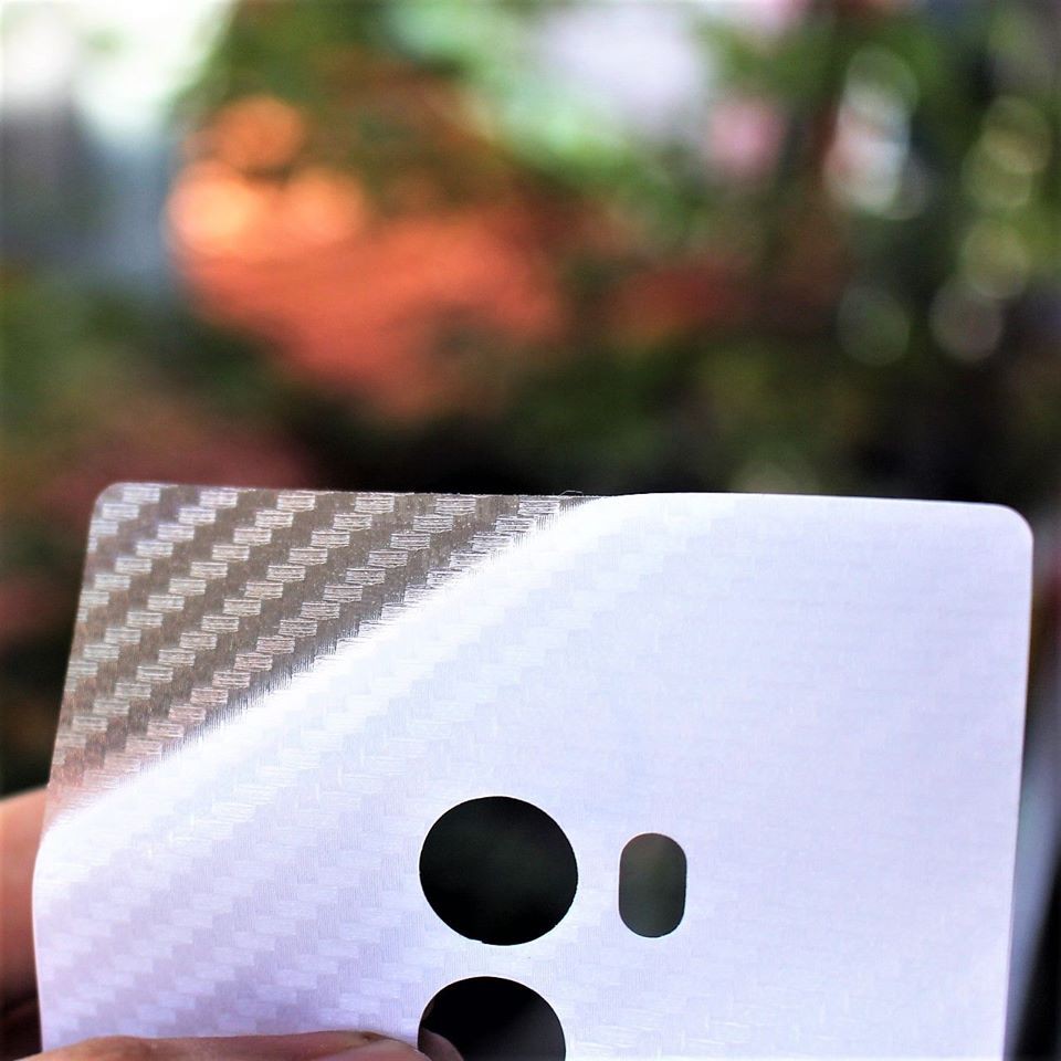 Dán carbon Xiaomi Mi mix 1 nhám mặt lưng chống trày xướt, chống bám vân tay
