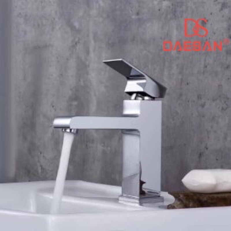 vòi chậu rửa mặt nóng lạnh chính hãng