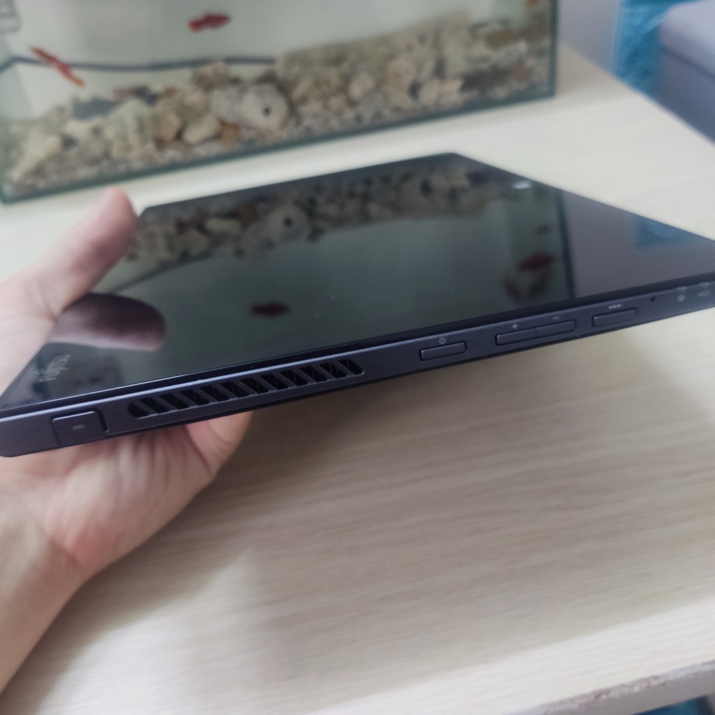 Laptop 2 trong 1 FUJITSU màn hình cảm ứng 8GB RAM 256GB SSD Intel Core i7-4600U mạnh mẽ made in Japan - đã qua sử dụng