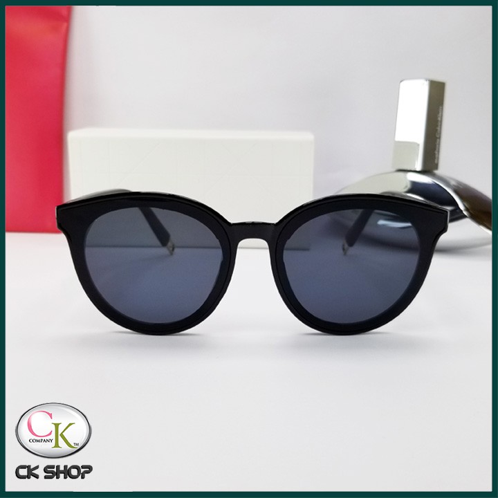 Mắt kính thời trang nữ - Kính chống tia UV - Tặng ví da đựng kính và khăn lụa | BigBuy360 - bigbuy360.vn