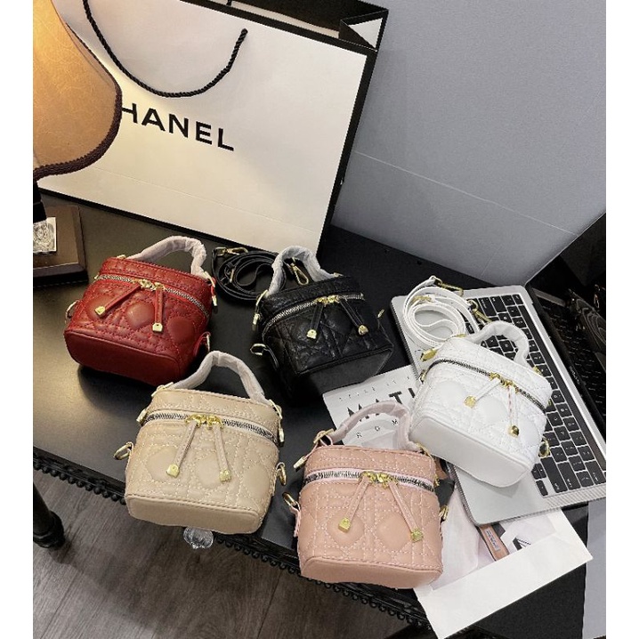 túi đeo chéo mini #dior. cặp lồng quai xách