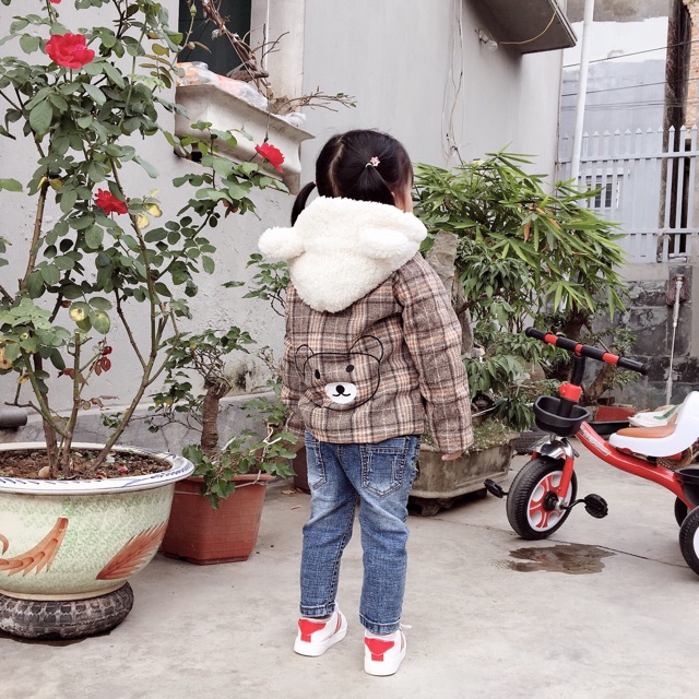 Áo khoác gấu dạ kẻ mũ lông cừu | BigBuy360 - bigbuy360.vn