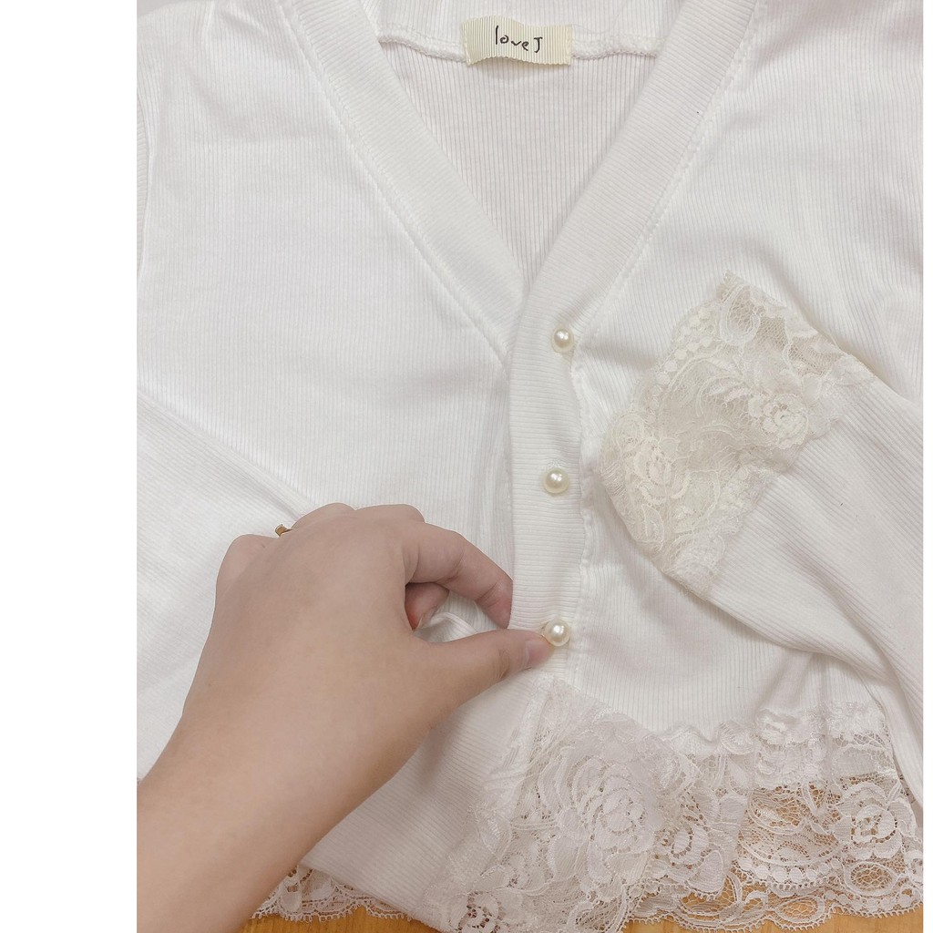 Áo croptop thun tăm phối ren nữ - Crt tay dài cổ V bánh bèo tiểu thư phông trắng ulzzang sexy HOT | BigBuy360 - bigbuy360.vn