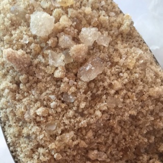 Đường cát dưới lu mật mía