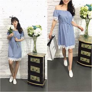 Váy kẻ viền ren Zara