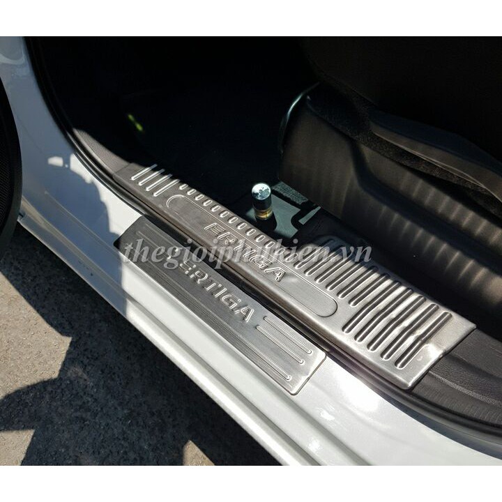 Ốp bậc cửa, nẹp cửa xe Suzuki XL7 2019 2020 2021 2022 mẫu Inox cao cấp