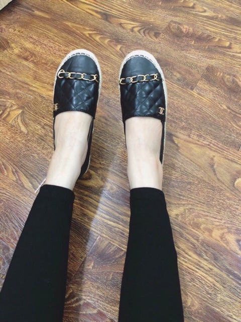 Giày slip on đế cói