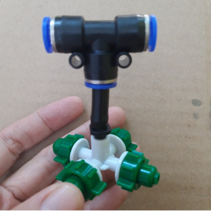Béc phun sương tưới lan 4 cửa kèm T gài nhanh dây 8mm (màu xanh)