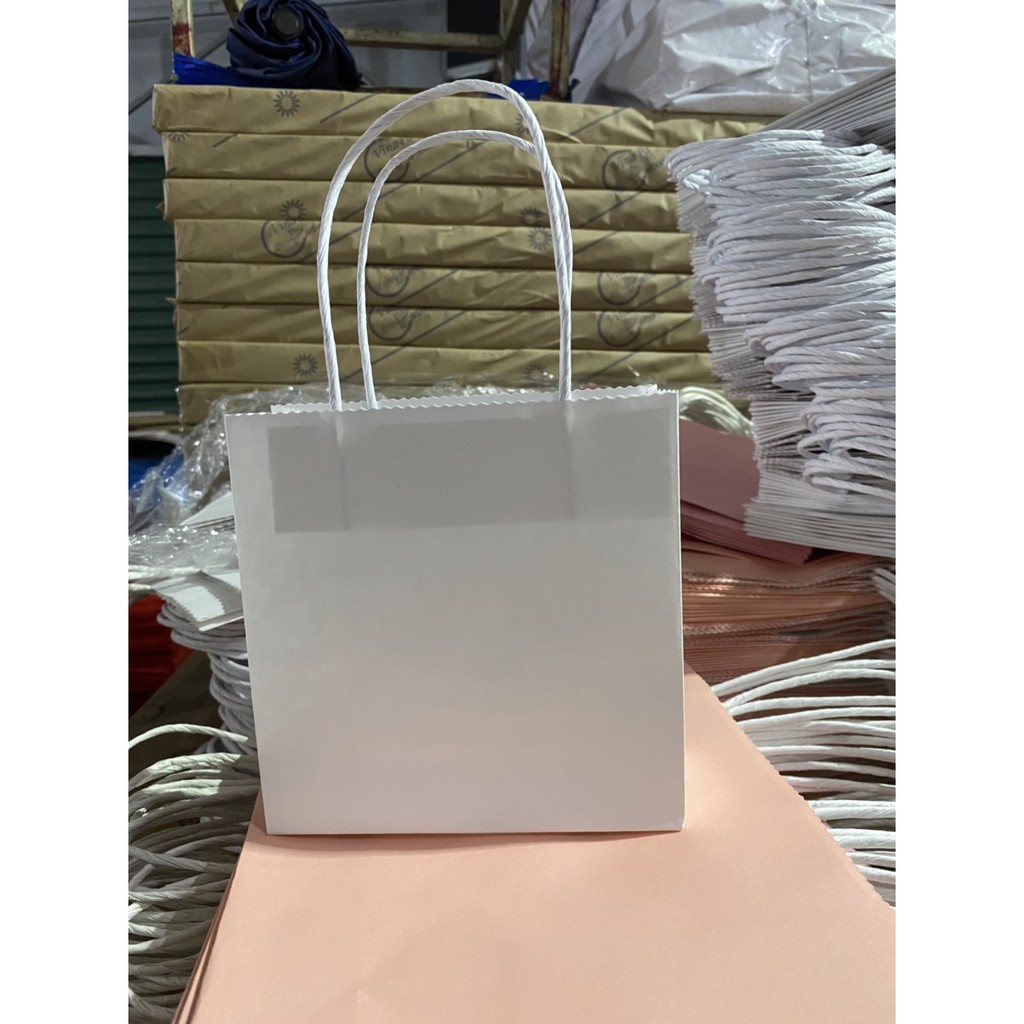 100 Túi 15x15x6cm giấy KRAFT JAPAN quai giấy xoắn cao 15cm ngang 15cm hông 6cm SET 100 CÁI | BigBuy360 - bigbuy360.vn