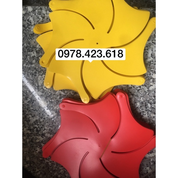 Chong chóng nhựa 6 cánh treo dây hoặc cầm tay trang trí trường học mầm non, khu du lịch