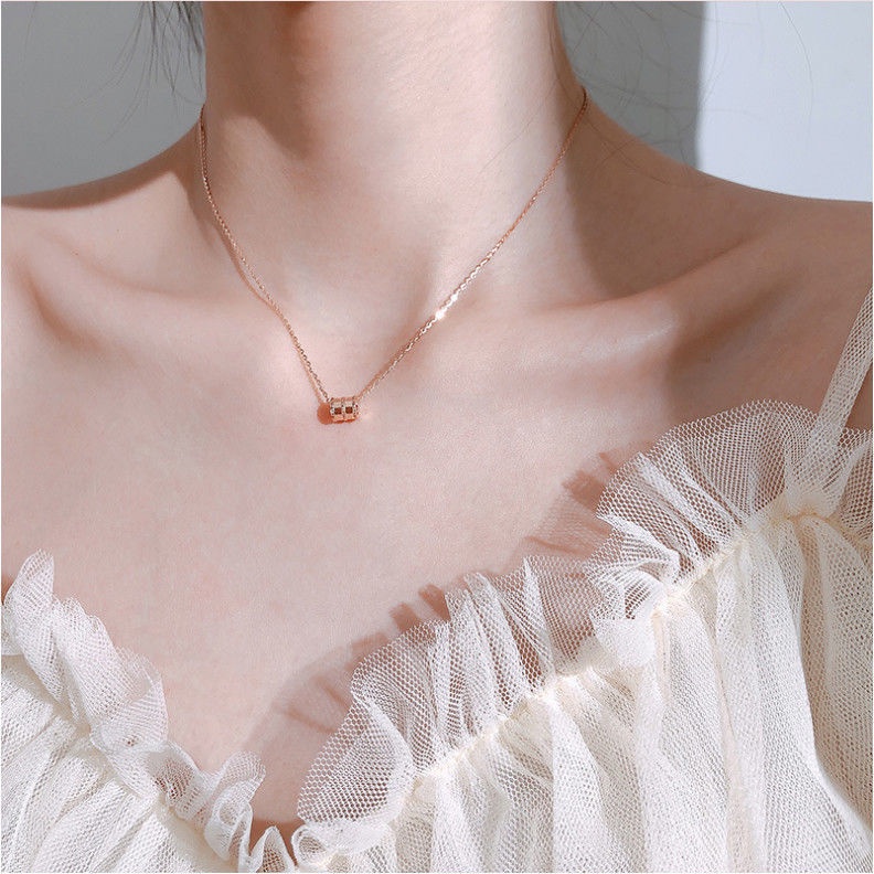 Dây chuyền unisex Her Accessories vòng cổ mặt trụ tròn dáng mảnh xinh xắn C34