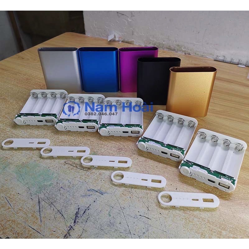 Box sạc dự phòng 4 cell 5V2.4A Type C Mẫu Mới 2022