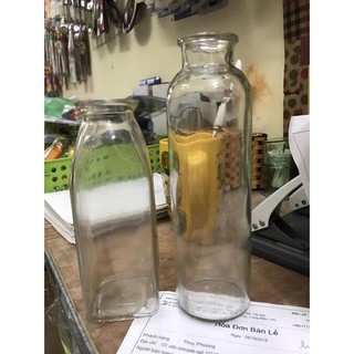 Lọ hoa thủy tinh hình chai