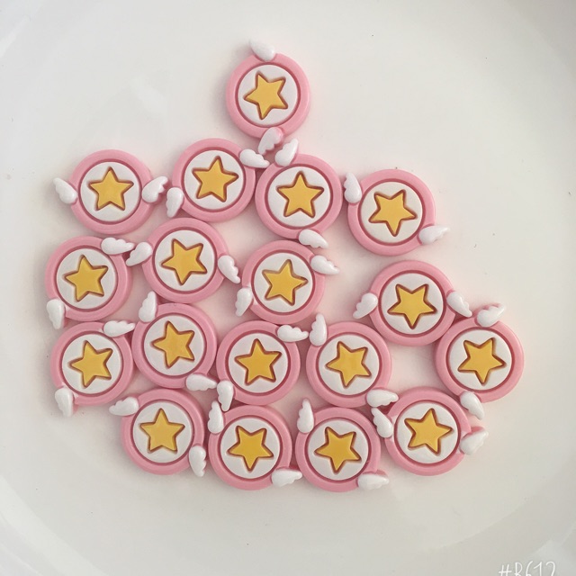 Charm huy hiệu sao cánh