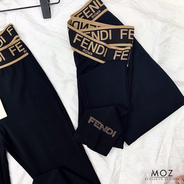Quần legging lưng chéo