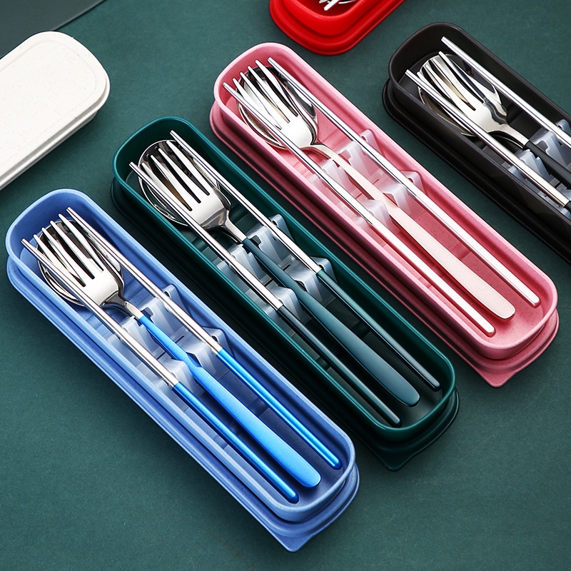 3 Bộ dụng cụ ăn uống bằng inox tiện dụng