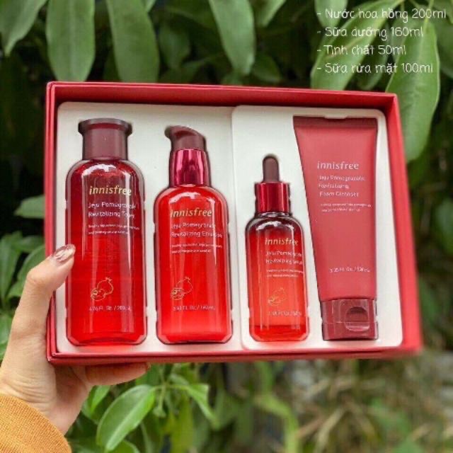 Bộ dưỡng Lựu Đỏ Innisfree Jeju Pomegranate Revitalizing Set (4 Sản Phẩm)