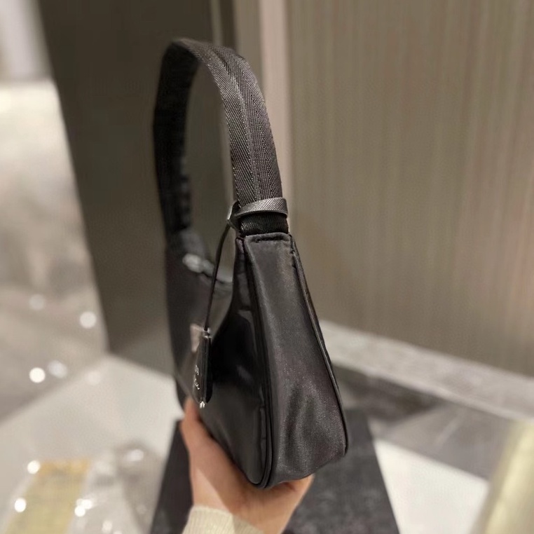 Túi Đeo Dưới Cánh Tay Bằng Nylon Tái Chế Được 2005 Mới Với Hộp Quà Tặng PA777777