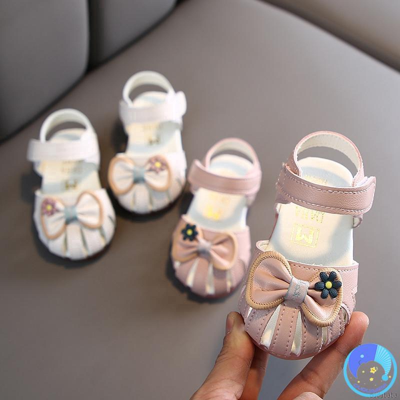 Giày Sandal Đính Hoa Xinh Xắn Đế Chống Trượt Cho Bé Gái