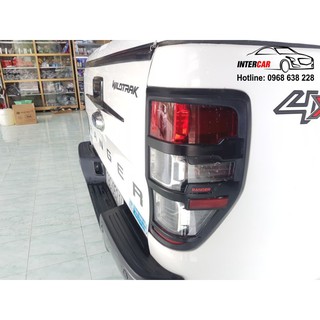 Ốp trang trí đèn hậu Ford Ranger