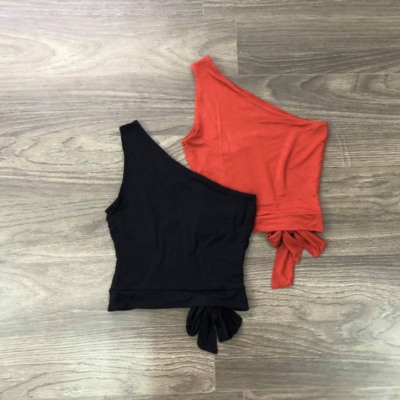 Áo thun croptop Bariii lệch vai
