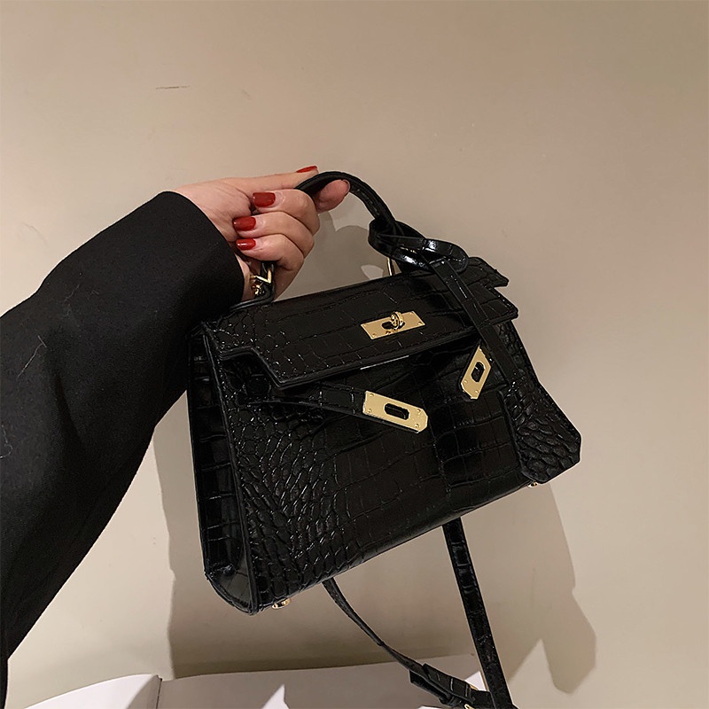 Túi Xách Nữ Đeo Chéo Da PU CAO CẤP LEVIBAG Phong Cách Hàn Quốc Sang Trọng (Size 20x19x6)- LeViBag