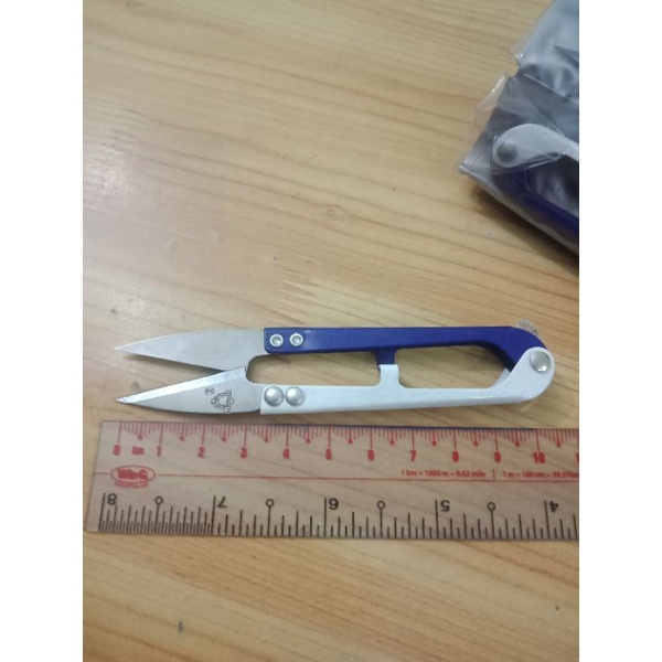 Kéo bấm chỉ loại tốt tay kim loại 2 màu xanh và trắng
