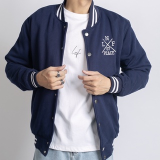 Áo khoác nam JKSG chất vải dày dặn đứng form, áo bomber nỉ họa tiết thêu, có lớp lót gió trong