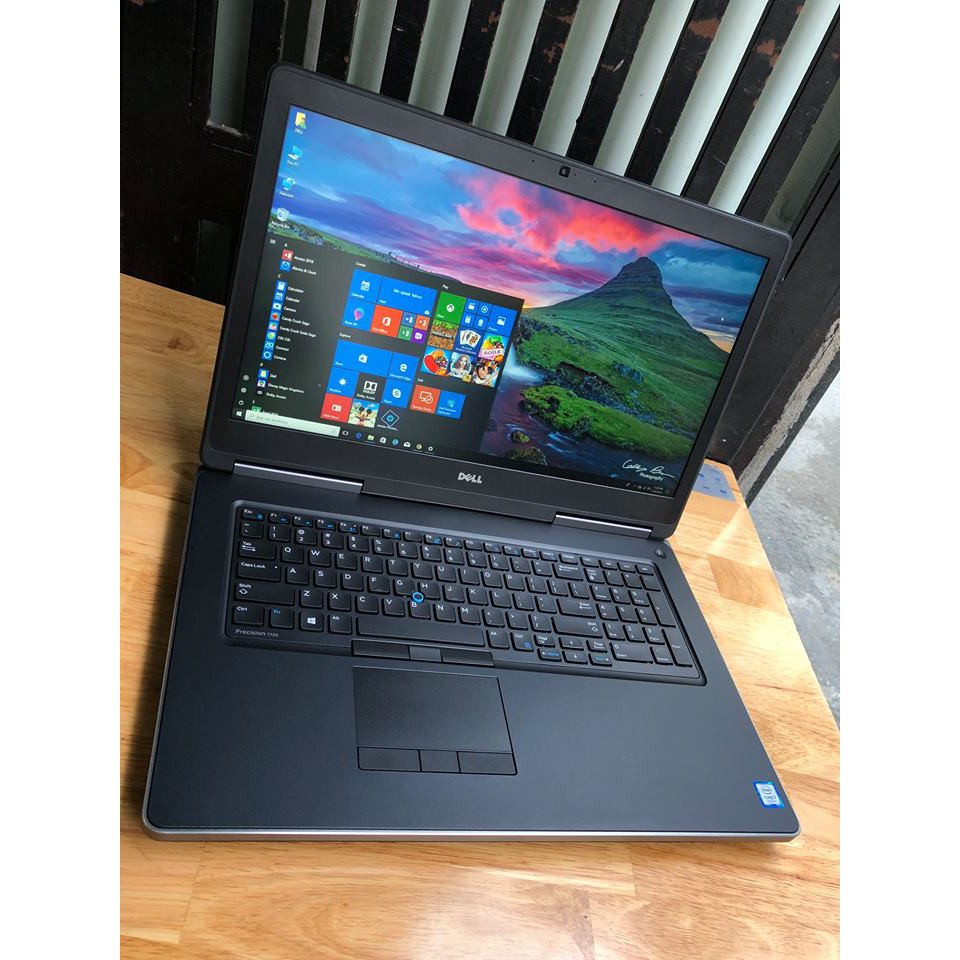 Laptop Dell Precision 7720, i7 6820HQ , 32G, 512G, P3000, 17.3in, Full HD