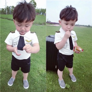 Bộ quần áo bé trai