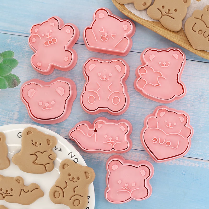 Set 8 Khuôn Cắt Bánh Quy Bằng Nhựa Hình Gấu 3D Dễ Thương